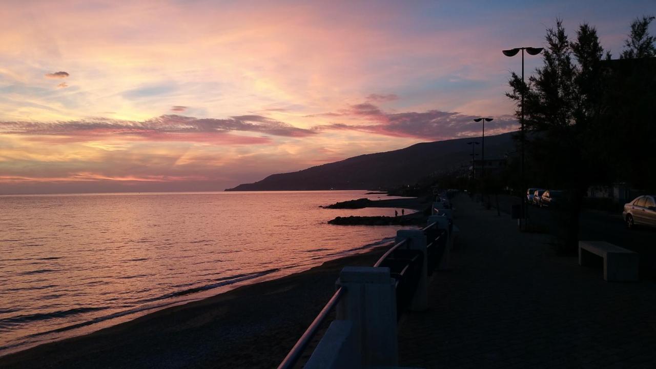 A Due Passi Dal Mare Bed & Breakfast Acquappesa Dış mekan fotoğraf