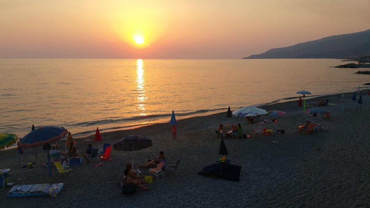 A Due Passi Dal Mare Bed & Breakfast Acquappesa Dış mekan fotoğraf